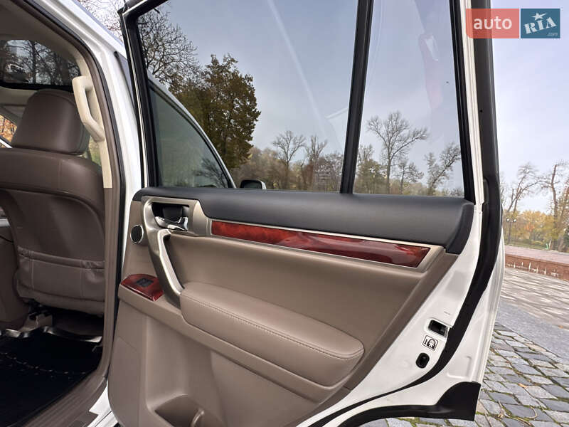 Позашляховик / Кросовер Lexus GX 2013 в Києві