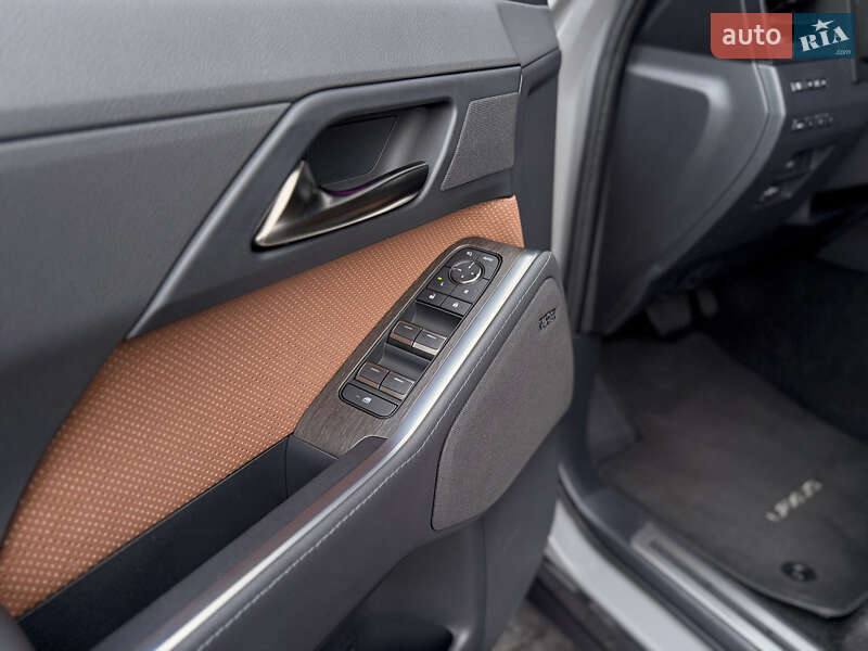 Позашляховик / Кросовер Lexus GX 2024 в Одесі фото 17 Позашляховик / Кросовер Lexus GX 2024 в Одесі