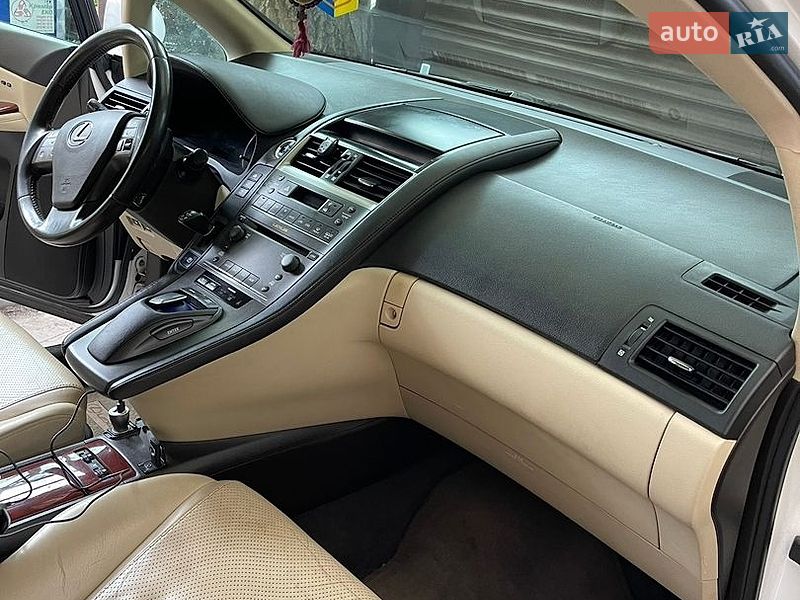 Седан Lexus HS 2009 в Киеве