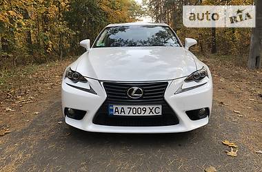 Седан Lexus IS 2014 в Киеве