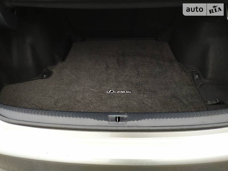 Седан Lexus IS 2015 в Києві фото 15 Седан Lexus IS 2015 в Києві