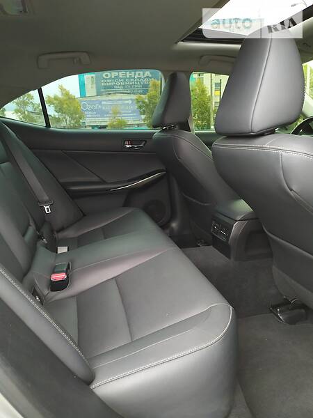 Седан Lexus IS 2015 в Києві фото 18 Седан Lexus IS 2015 в Києві
