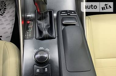 Седан Lexus IS 2014 в 