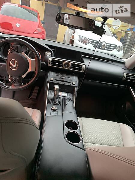 Седан Lexus IS 2015 в Одесі фото 59 Седан Lexus IS 2015 в Одесі