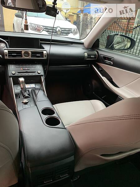 Седан Lexus IS 2015 в Одесі фото 63 Седан Lexus IS 2015 в Одесі