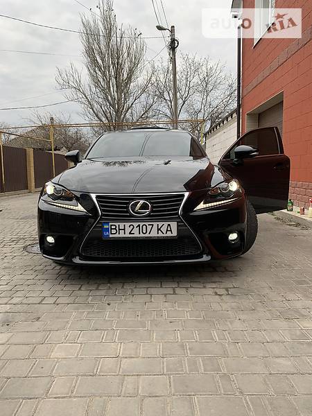 Седан Lexus IS 2015 в Одесі фото 69 Седан Lexus IS 2015 в Одесі