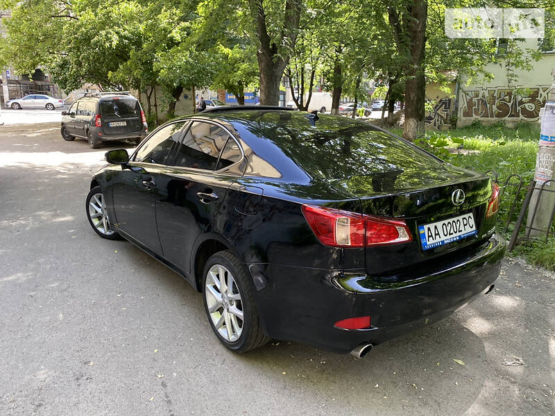 Седан Lexus IS 2010 в Києві