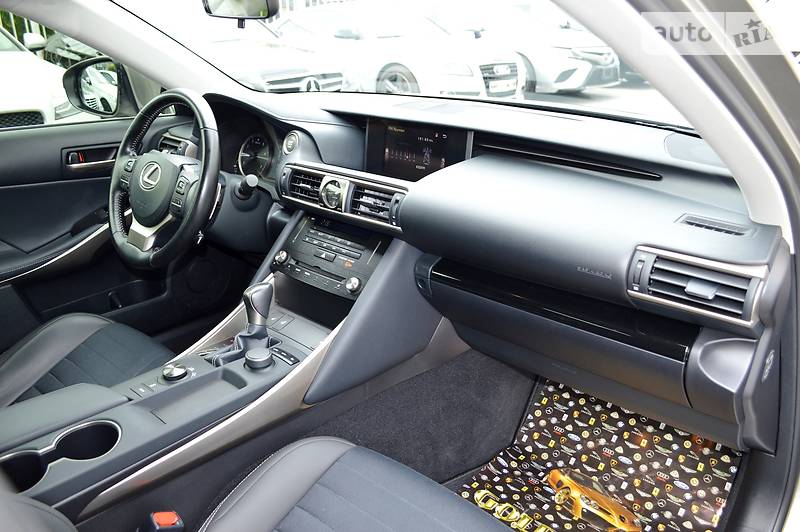 Седан Lexus IS 2017 в Одесі фото 23 Седан Lexus IS 2017 в Одесі