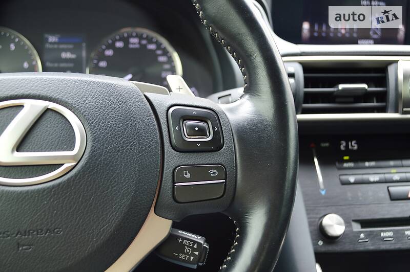 Седан Lexus IS 2017 в Одесі фото 37 Седан Lexus IS 2017 в Одесі