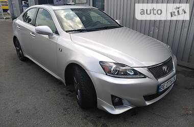 Седан Lexus IS 2012 в 