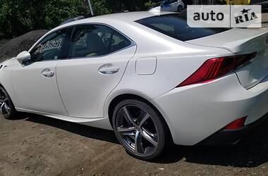 Седан Lexus IS 2017 в 