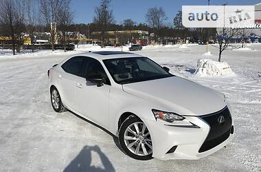 Седан Lexus IS 2016 в Киеве