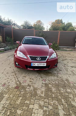 Седан Lexus IS 2011 в 