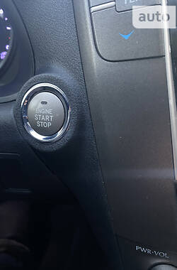 Седан Lexus IS 2011 в 