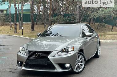 Седан Lexus IS 2016 в Киеве