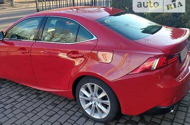 Седан Lexus IS 2015 в 
