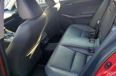 Седан Lexus IS 2015 в 