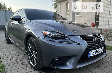 Седан Lexus IS 2015 в Киеве