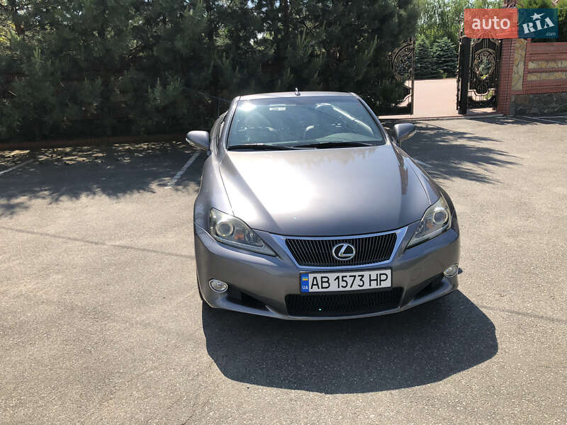 Седан Lexus IS 2014 в Гнивани