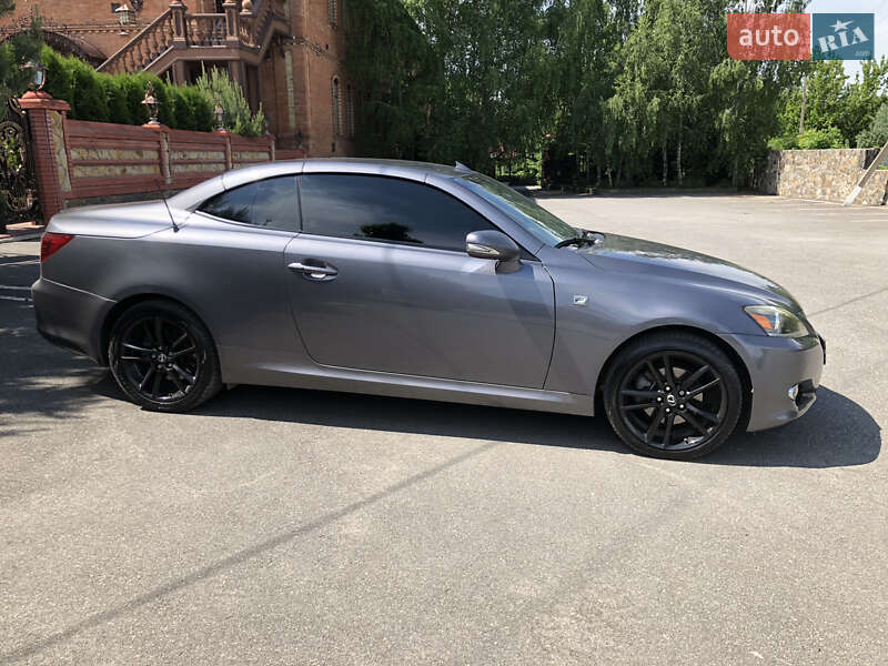 Седан Lexus IS 2014 в Гнивани