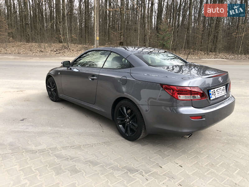 Седан Lexus IS 2014 в Гнивани