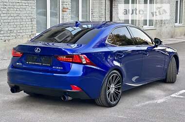 Седан Lexus IS 2016 в 
