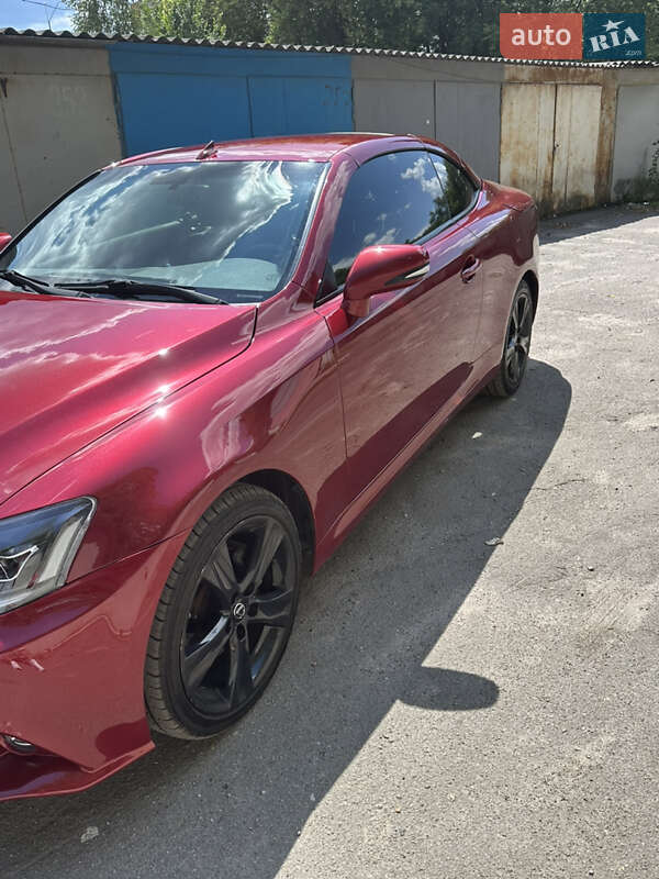 Кабриолет Lexus IS 2012 в Киеве