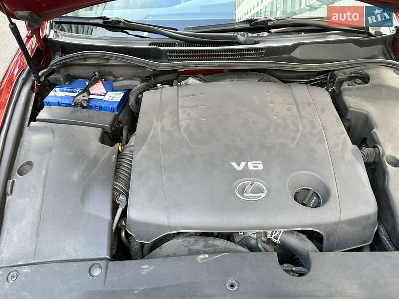 Кабриолет Lexus IS 2012 в Киеве