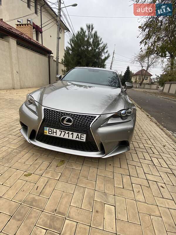 Седан Lexus IS 2015 в Одесі