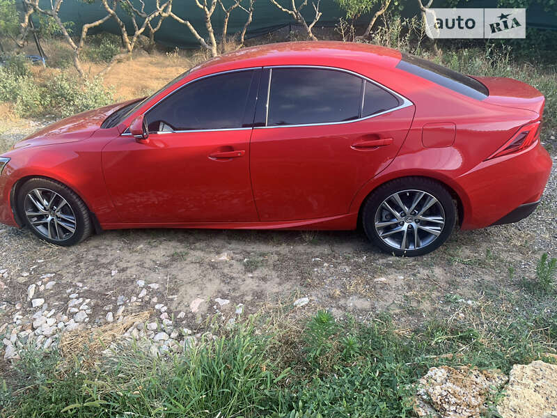 Седан Lexus IS 2017 в Николаеве