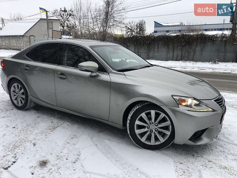 Седан Lexus IS 2014 в Киеве