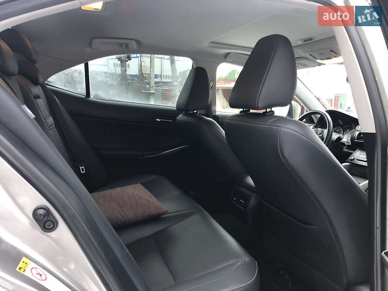 Седан Lexus IS 2014 в Киеве