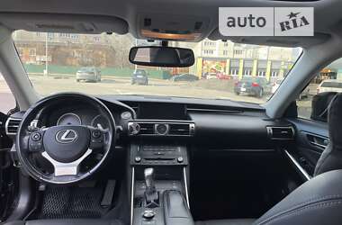 Седан Lexus IS 2015 в Киеве
