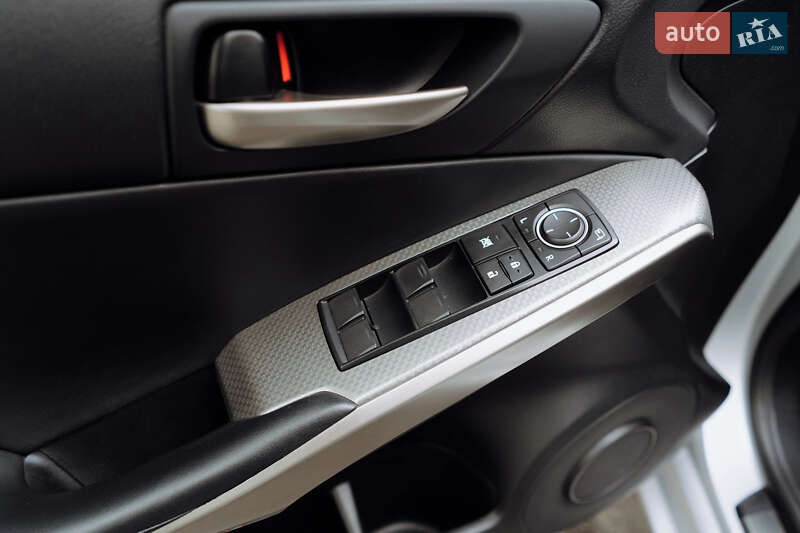 Седан Lexus IS 2013 в Киеве