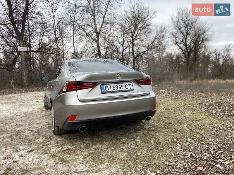 Седан Lexus IS 2013 в Полтаве