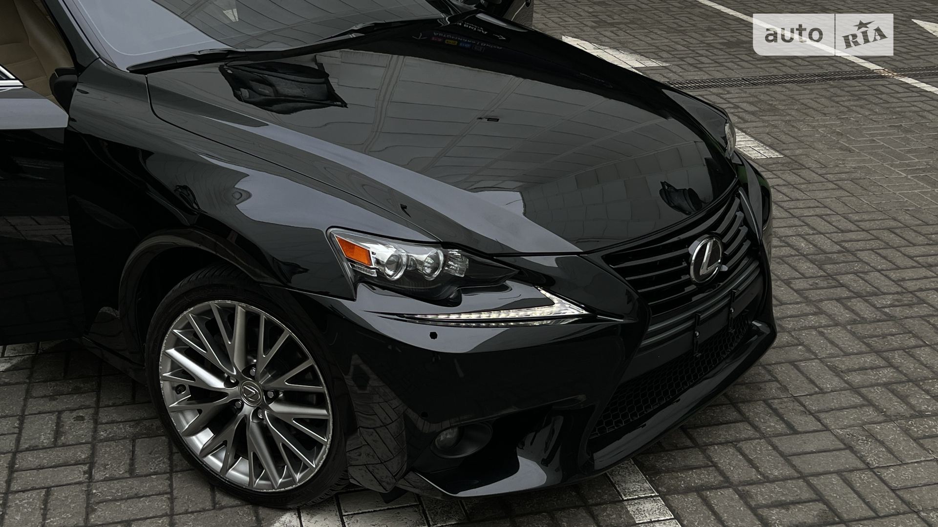 2013 Lexus IS - мініатюра 2