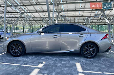 Седан Lexus IS 2015 в Ивано-Франковске