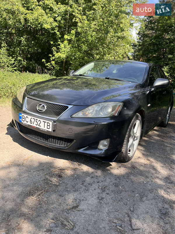 Седан Lexus IS 2007 в Жовкві