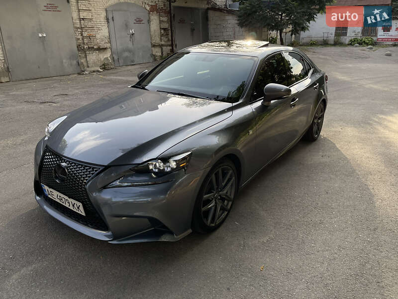 Седан Lexus IS 2014 в Дніпрі