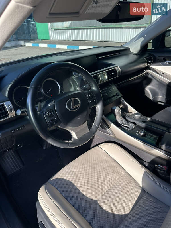 Седан Lexus IS 2014 в Одессе