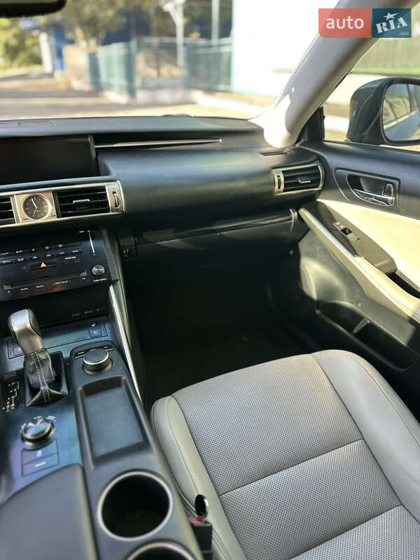 Седан Lexus IS 2014 в Одессе