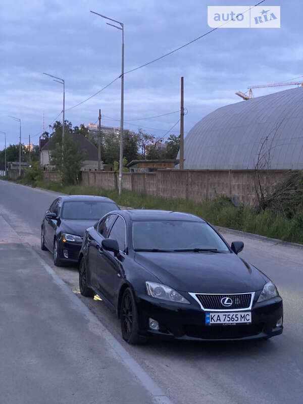 Седан Lexus IS 2007 в Киеве