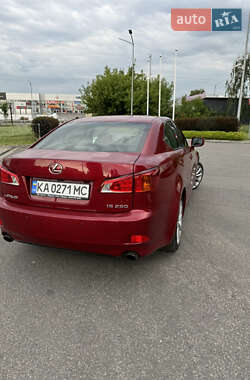 Седан Lexus IS 2010 в 