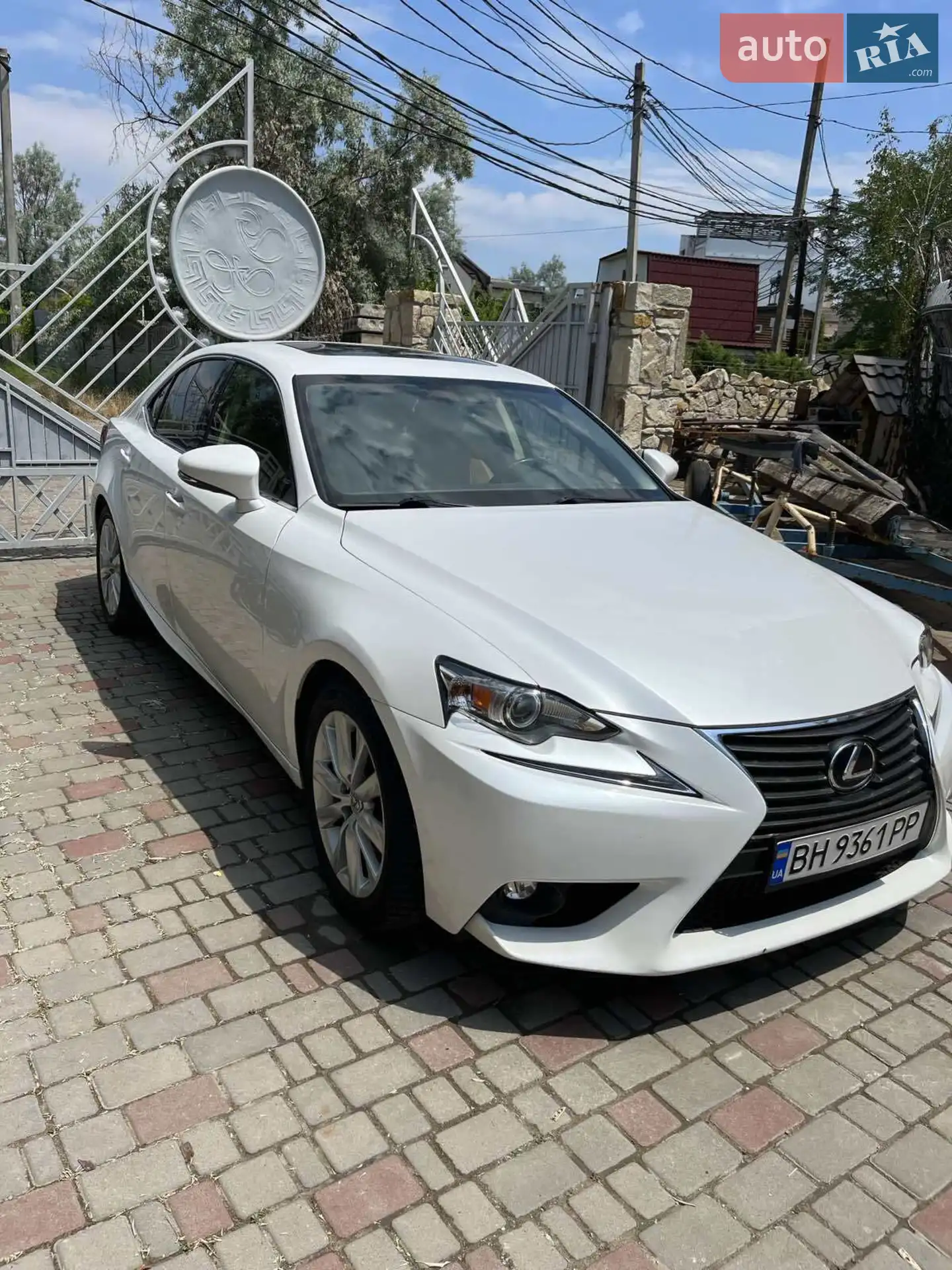 2016 Lexus IS - фото 1
