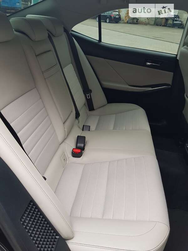 Седан Lexus IS 2014 в Черкассах