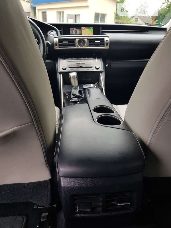 Седан Lexus IS 2014 в Черкассах