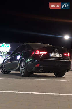 Седан Lexus IS 2013 в 