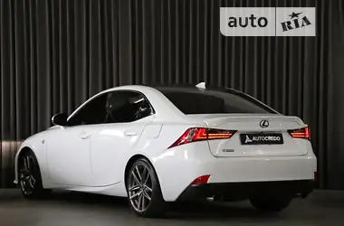 Lexus IS 2015