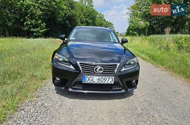 Седан Lexus IS 2016 в 