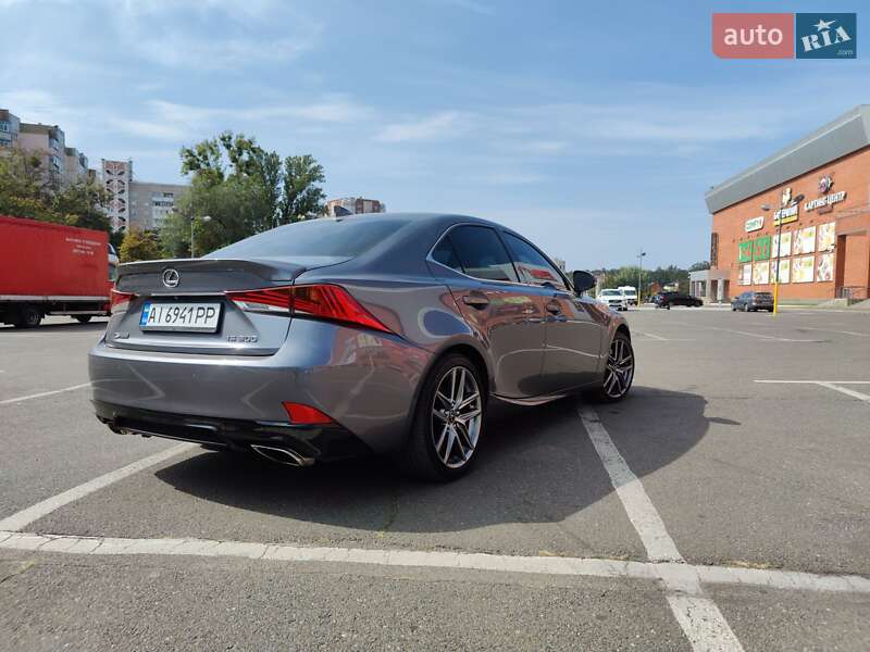 Седан Lexus IS 2018 в Киеве